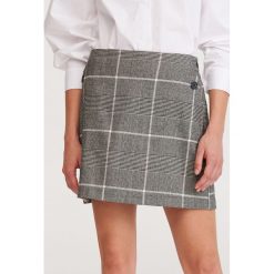 Spódnica mini w kratkę - Jasny szary. Szare spódniczki damskie Reserved, w kratkę, mini. Za 79,99 zł.