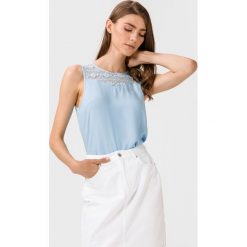 Vero Moda Boca Top Niebieski. Niebieskie podkoszulki damskie Vero Moda, xl, w koronkowe wzory, z wiskozy, bez kołnierzyka, bez rękawów. Za 97,95 zł.