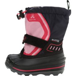 Kamik SNOWCOAST4 Śniegowce navy. Czerwone buty zimowe damskie marki Kamik, z materiału. W wyprzedaży za 254,25 zł.