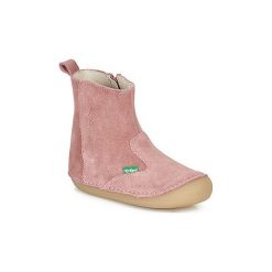 Kozaki Dziecko Kickers SOCOOL. Różowe kozaki dziewczęce Kickers, bez wzorów, bez obcasa. Za 224,10 zł.