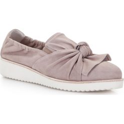 Buty damskie. Brązowe półbuty damskie Wittchen, bez wzorów, ze skóry, bez obcasa, bez zapięcia. W wyprzedaży za 299,90 zł.