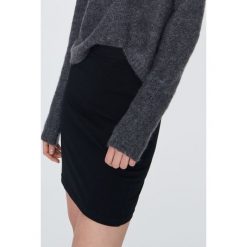 Bawełniana mini spódnica - Czarny. Czarne spódniczki damskie Sinsay, s, z bawełny, mini. Za 19,99 zł.