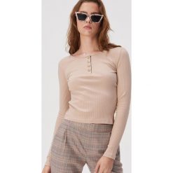 Prążkowana bluzka z guzikami - Beżowy. Brązowe bluzki damskie Sinsay, xl, bez wzorów, prążkowane, bez kołnierzyka, bez rękawów. Za 24,99 zł.