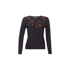 Swetry Betty London LAKEWOOD. Czarne swetry damskie Betty London, s, bez wzorów, bez rękawów, bez kaptura. Za 179,00 zł.
