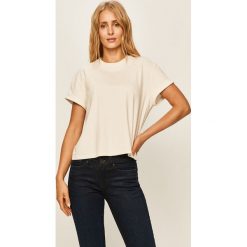 Levi's - T-shirt. Białe bluzki damskie Levi's®, s, bez wzorów, z bawełny, casualowe, z okrągłym kołnierzem, z krótkim rękawem. W wyprzedaży za 159,90 zł.
