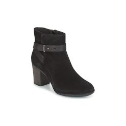 Derby Clarks ENFIELD SARI. Czarne półbuty damskie Clarks, bez wzorów, bez obcasa, bez zapięcia. Za 255,20 zł.