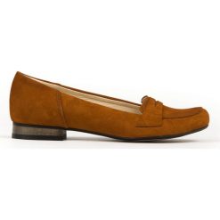Balerinki lordsy - skóra naturalna - model 025 - kolor rudy. Czerwone baleriny damskie Zapato, bez wzorów, z jeansu, eleganckie, na niskim obcasie, na obcasie. W wyprzedaży za 209,30 zł.