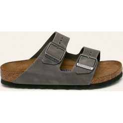 Birkenstock - Klapki skórzane Arizona FL SFB. Szare klapki damskie Birkenstock, bez wzorów, ze skóry, bez obcasa, na obcasie. Za 389,90 zł.