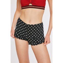 Etam - Szorty piżamowe Solene. Czarne piżamy damskie Etam, xs, bez wzorów, z wiskozy, bez rękawów. W wyprzedaży za 49,90 zł.