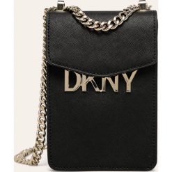 Dkny - Torebka skórzana. Czarne listonoszki damskie DKNY, w paski, ze skóry, na ramię, małe, bez dodatków. W wyprzedaży za 539,90 zł.