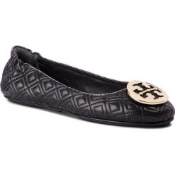 Baleriny TORY BURCH - Quilted Minnie 50736 Perfect Black/Gold 002. Czarne baleriny damskie Tory Burch, bez wzorów, ze skóry, klasyczne, bez obcasa, na płaskiej podeszwie. W wyprzedaży za 729,00 zł.