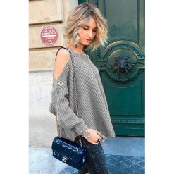 Damski sweter EMA GREY. Szare bluzy damskie Damski sweter EMA GREY, uniwersalny, bez wzorów, bez rękawów, bez kaptura. W wyprzedaży za 99,00 zł.
