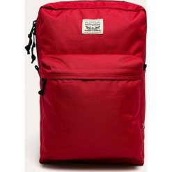 Levi's - Plecak. Czerwone plecaki męskie Levi's®, bez wzorów, z poliesteru. W wyprzedaży za 179,90 zł.