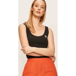 Adidas Originals - Top. Czarne topy damskie adidas Originals, bez wzorów, z elastanu, bez kołnierzyka. Za 79,90 zł.
