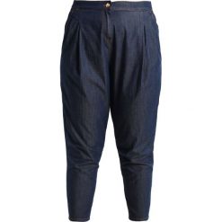 Ashley Graham x Marina Rinaldi IDILLICO Jeansy Relaxed Fit marine blau. Niebieskie rurki damskie Ashley Graham x Marina Rinaldi, bez wzorów, z elastanu. W wyprzedaży za 663,20 zł.