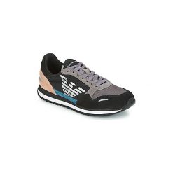 Buty Emporio Armani ELIA. Czarne trampki i tenisówki damskie marki Emporio Armani, bez wzorów, bez zapięcia. Za 599,20 zł.