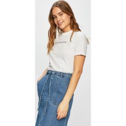 Calvin Klein Jeans - Top. Bluzki damskie Calvin Klein Jeans. W wyprzedaży za 99,90 zł.