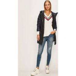 Tommy Hilfiger - Kurtka. Niebieskie kurtki damskie TOMMY HILFIGER, s, bez wzorów, z bawełny, długie. W wyprzedaży za 799,90 zł.