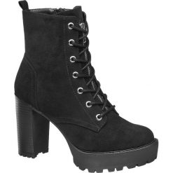 Botki na obcasie Catwalk czarne. Czarne botki damskie Catwalk, z materiału, bez obcasa, na obcasie, na sznurówki. Za 139,90 zł.
