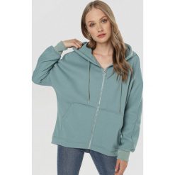 Miętowa Bluza Kallithei. Zielone bluzy damskie Born2be, xl, bez wzorów, bez rękawów, bez kaptura. Za 79,99 zł.