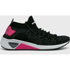 Diesel - Buty. Różowe buty sportowe damskie Diesel, z gumy, sportowe. W wyprzedaży za 539,90 zł.
