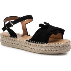 Espadryle REFRESH - 69733 Czarny. Czarne espadryle damskie Refresh, bez wzorów, ze skóry ekologicznej, bez obcasa. W wyprzedaży za 139,00 zł.