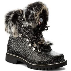Botki NEW ITALIA SHOES - 1515404A/67 Black. Czarne botki damskie na obcasie marki New Italia Shoes, z materiału. W wyprzedaży za 669,00 zł.