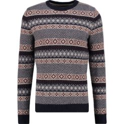 Swetry klasyczne męskie: Selected Homme SHHISLE Sweter dark navy/papyrus