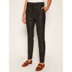 Spodnie materiałowe Victoria Victoria Beckham Flannel 2420WTR002008A. Szare spodnie damskie Victoria Victoria Beckham, bez wzorów, z tkaniny. Za 1329,00 zł.