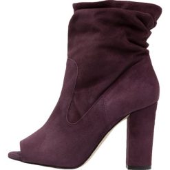 Botki damskie lity: Karen Millen NEW REALITY Botki na obcasie aubergine