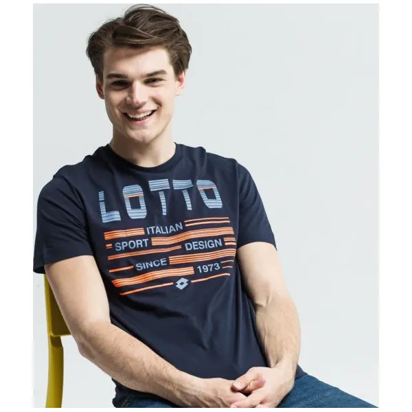 Lotto Koszulka Ss L73 V Logo Plus Js , granatowy, rozmiar L. Niebieskie koszulki męskie Lotto, m, bez wzorów, z bawełny, klasyczne, z okrągłym kołnierzem, bez rękawów. W wyprzedaży za 47,99 zł.