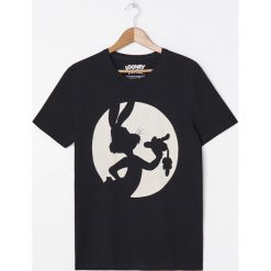 Koszulka Looney Tunes - Czarny. Czarne koszulki męskie House, s, bez wzorów, bez kołnierzyka, bez rękawów. Za 49,99 zł.