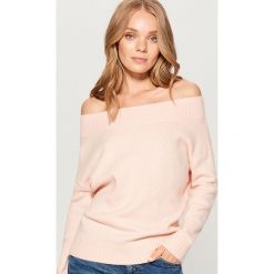 Sweter z odkrytymi ramionami - Różowy. Różowe bez kategorii Mohito, s. Za 149,99 zł.