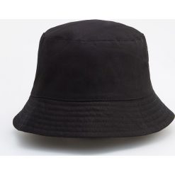 Kapelusz bucket hat - Czarny. Czarne kapelusze męskie marki Reserved, bez wzorów. Za 49,99 zł.