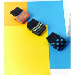 3PACK SKARPETKI MĘSKIE. Żółte skarpetki męskie Top Secret, bez wzorów. W wyprzedaży za 14,99 zł.