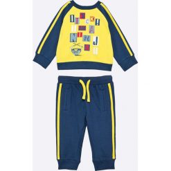 Blukids - Komplet dresowy dziecięcy 68-98 cm. Żółte dresy chłopięce Blukids, z nadrukiem, z bawełny. W wyprzedaży za 39,90 zł.