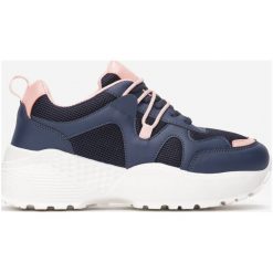 Granatowe Sneakersy Acalenia. Niebieskie sneakersy damskie Born2be. W wyprzedaży za 49,99 zł.