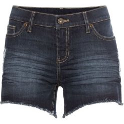Krótkie spodenki dżinsowe bonprix ciemny denim. Niebieskie jeansy damskie bonprix, bez wzorów, z jeansu. Za 74,99 zł.