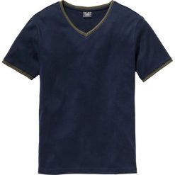 T-shirt z dekoltem w serek Slim Fit bonprix ciemnoniebieski. Niebieskie koszulki męskie bonprix, m, bez wzorów, z dekoltem w serek. Za 34,99 zł.