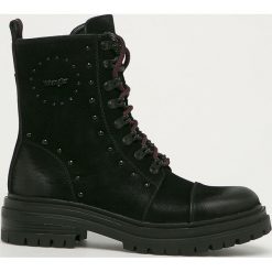 Wrangler - Workery. Czarne workery damskie Wrangler, z gumy, z okrągłym noskiem, bez obcasa, na obcasie, na zamek. Za 369,90 zł.