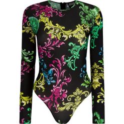 Body Versace Jeans Couture D4HUB666. Bluzki damskie Versace Jeans Couture, bez wzorów, z elastanu, bez kołnierzyka, bez rękawów. W wyprzedaży za 489,00 zł.
