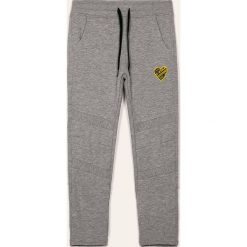 G-Star Raw - Spodnie dziecięce 128-164 cm. Szare spodnie dziewczęce G-Star RAW, bez wzorów, z bawełny, retro. W wyprzedaży za 199,90 zł.