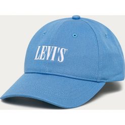 Levi's - Czapka. Niebieskie czapki damskie Levi's®, z aplikacjami, z bawełny. W wyprzedaży za 99,90 zł.