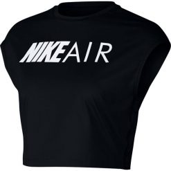 Koszulka Nike Air Short-Sleeve Crop Top W Czarna. Czarne topy damskie Nike, z napisami, z tkaniny, bez kołnierzyka. Za 119,99 zł.