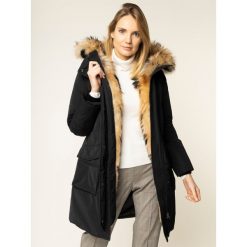 Parka Woolrich Military Parka WWCPS2816 UT0573. Niebieskie kurtki damskie Woolrich, l, bez wzorów, bez kaptura. W wyprzedaży za 2689,00 zł.