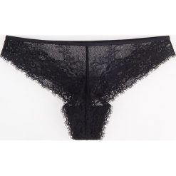 Koronkowe stringi - Czarny. Czarne stringi damskie marki Reserved, s, z koronki. Za 24,99 zł.