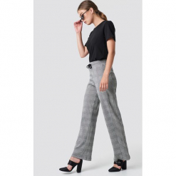 Moves Spodnie Niabi - Grey. Szare spodnie z wysokim stanem marki Moves. Za 202,95 zł.