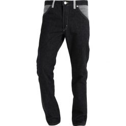 Jeansy męskie: Wrangler by Peter Max RETRO Jeansy Straight Leg dark grey mix