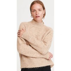 Sweter z perełkami - Beżowy. Brązowe swetry damskie Reserved, s, bez wzorów, bez rękawów, bez kaptura. Za 119,99 zł.