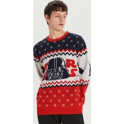 Świąteczny sweter Star Wars - Kremowy. Białe swetry męskie Cropp, s, z motywem z bajki, retro, bez kołnierzyka, bez kaptura. Za 99,99 zł.